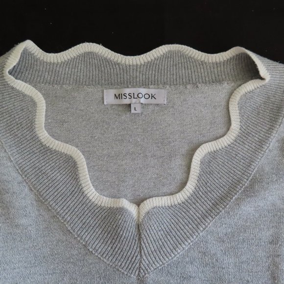 Light Grey Lightweight Sweater with Scalloped Detailing - MISSLOOK (L) ❧ - Picture 3 of 8